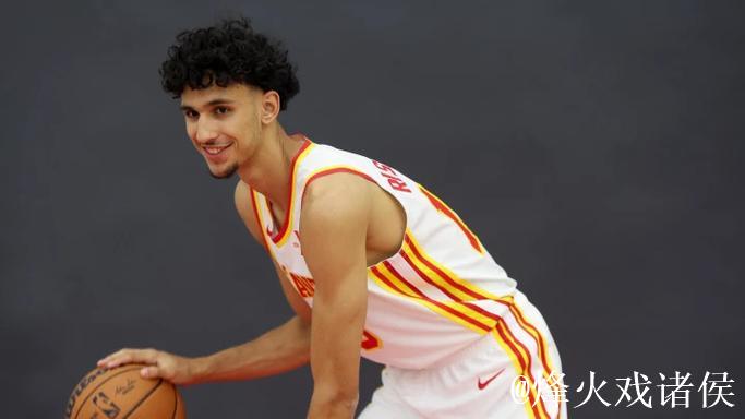 里萨谢全场9投5中，三分2中0得到10分3篮板2助攻2抢断