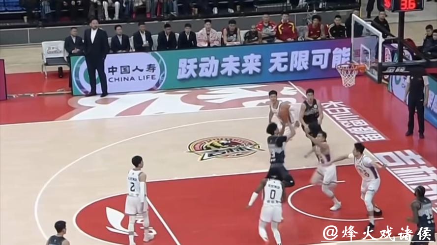 吉林男篮遭遇广东男篮惨烈失利 威尔逊苦战独得35分无奈回天乏力 吉林男篮遭遇广东男篮惨烈失利 威尔逊苦战独得35分无奈回天乏力